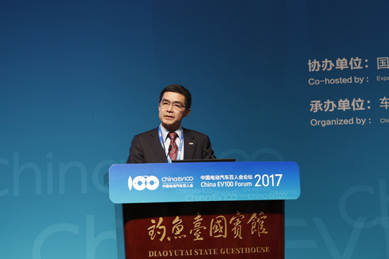 中國電動(dòng)汽車百人會(huì)執(zhí)行副理事長歐陽明高