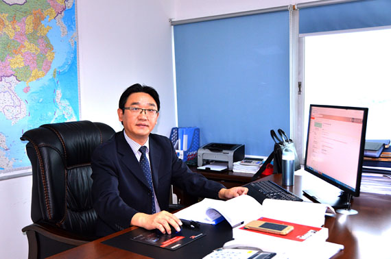 深圳中興創(chuàng)新材料技術(shù)有限公司 董事長(zhǎng)兼總經(jīng)理 胡達(dá)文