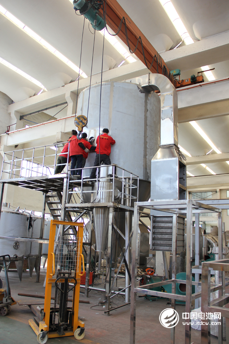 磷酸鐵鋰噴霧干燥機