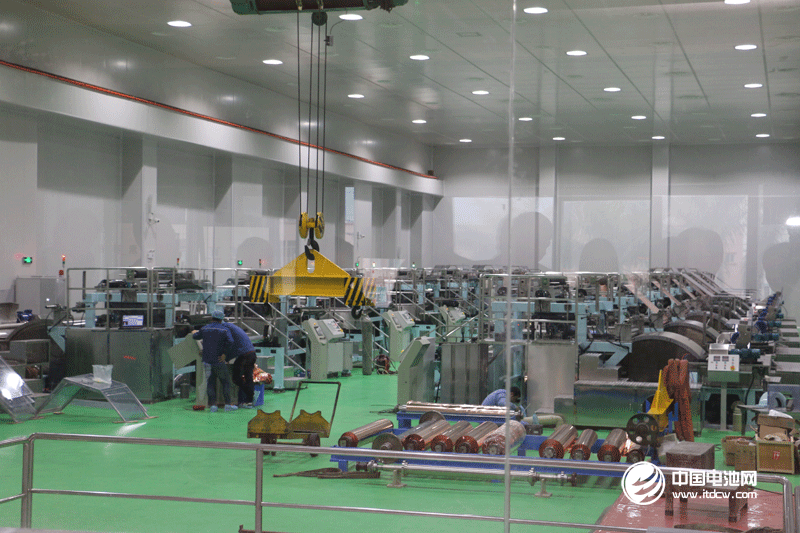 調(diào)研團一行參觀聯(lián)合銅箔生產(chǎn)車間