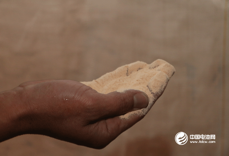 鋰威脅石油地位 電動汽車將引發原材料革命 鋰威脅石油地位 電動汽車將引發原材料革命