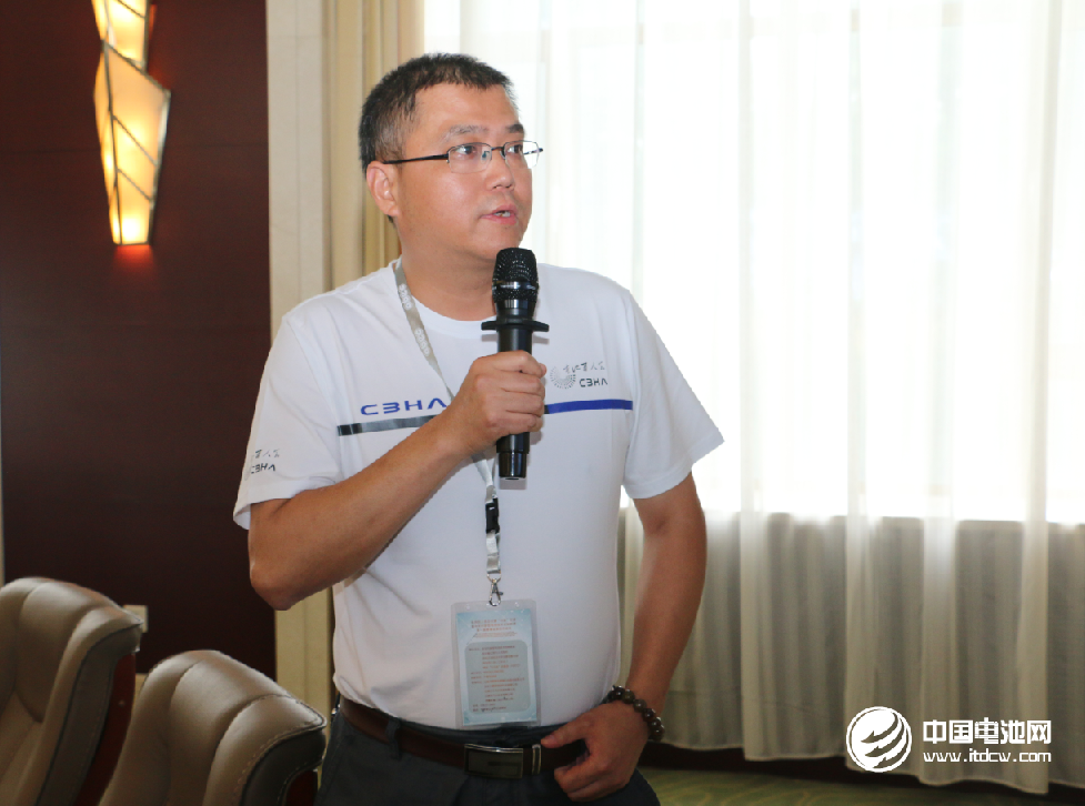 真鋰研究首席分析師、電池百人會理事墨柯