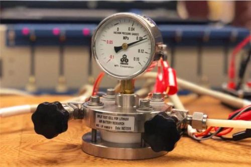 美國研發鋰空氣電池 或延長電動車續航里程數 美國研發鋰空氣電池 或延長電動車續航里程數
