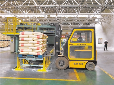 “鎂鋰”海西 “風光”“鉀”天下 建設千萬千瓦級新能源產業集群 “鎂鋰”海西 “風光”“鉀”天下 建設千萬千瓦級新能源產業集群