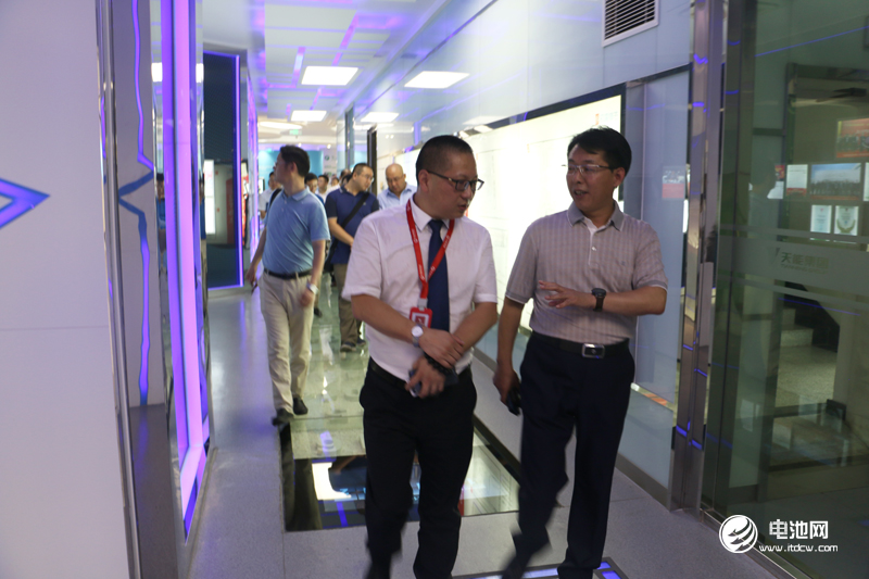中國鋰電新能源產業鏈調研團一行參觀天能集團