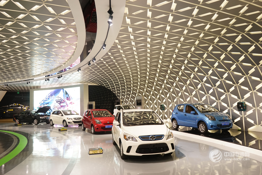 工信部:加大新能源汽車推廣力度 2020實現產銷200萬臺 工信部:加大新能源汽車推廣力度 2020實現產銷200萬臺