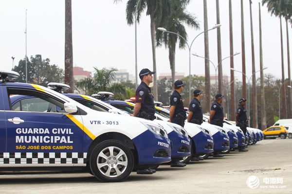 比亞迪純電動警車車隊整裝待發(fā) 比亞迪純電動警車車隊整裝待發(fā)