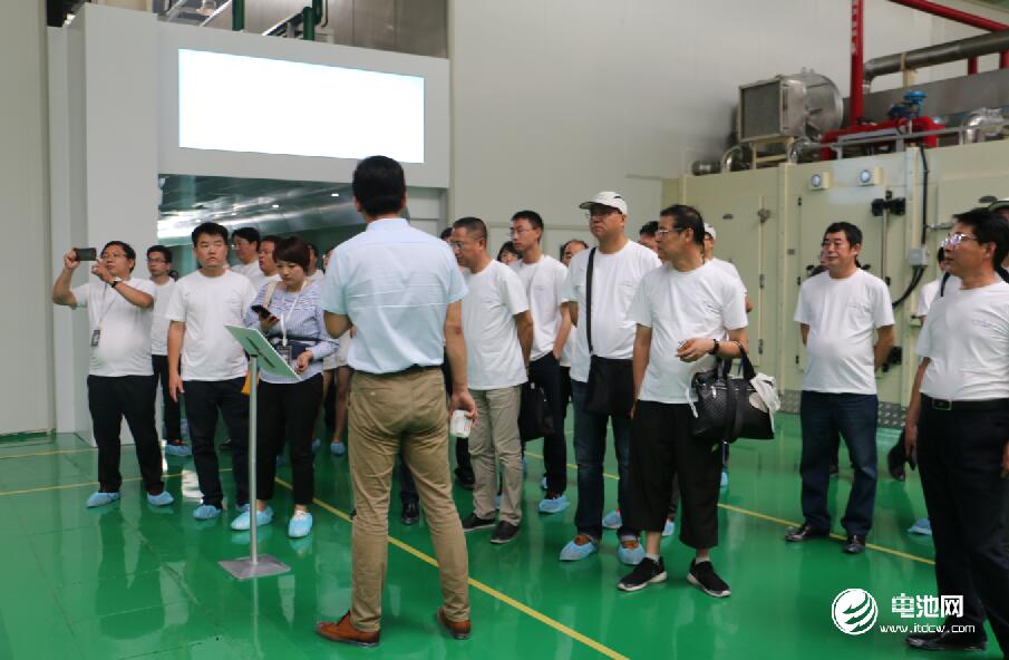 電池百人會企業家一行參觀考察青島藍科途膜材料有限公司