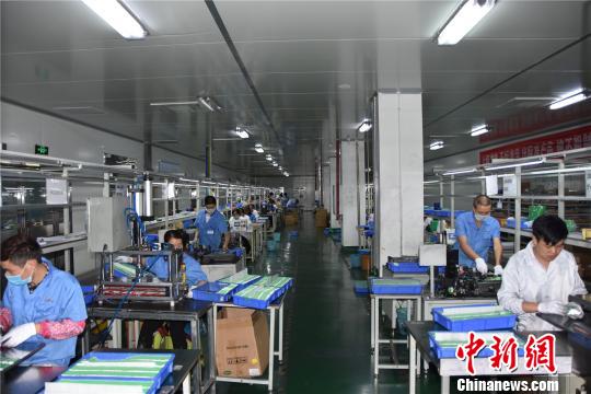 金海湖新區貴航新能源鋰電池項目生產車間。畢節市投資促進局供圖