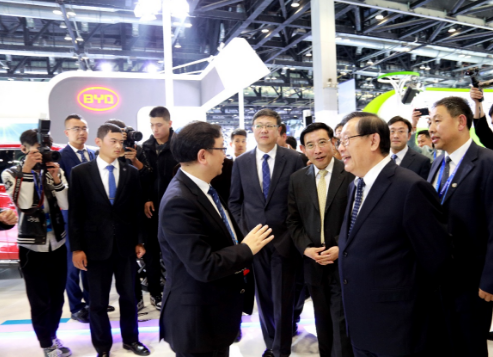 王傳福:汽車智能化的關鍵是開放 中國有機會領跑全球 王傳福:汽車智能化的關鍵是開放 中國有機會領跑全球