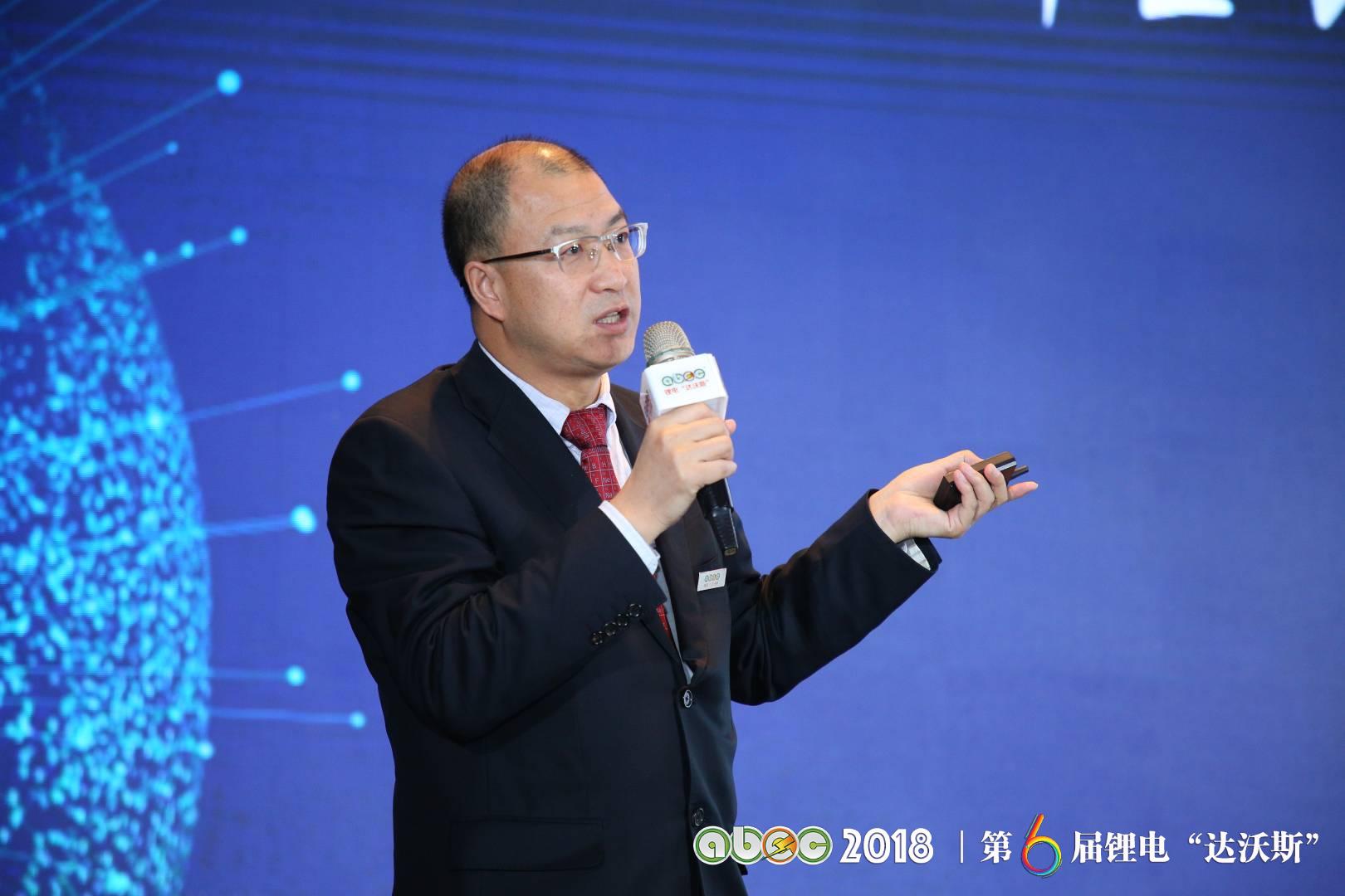 中國有色金屬工業(yè)協(xié)會鋰業(yè)分會秘書長張江峰 中國有色金屬工業(yè)協(xié)會鋰業(yè)分會秘書長張江峰