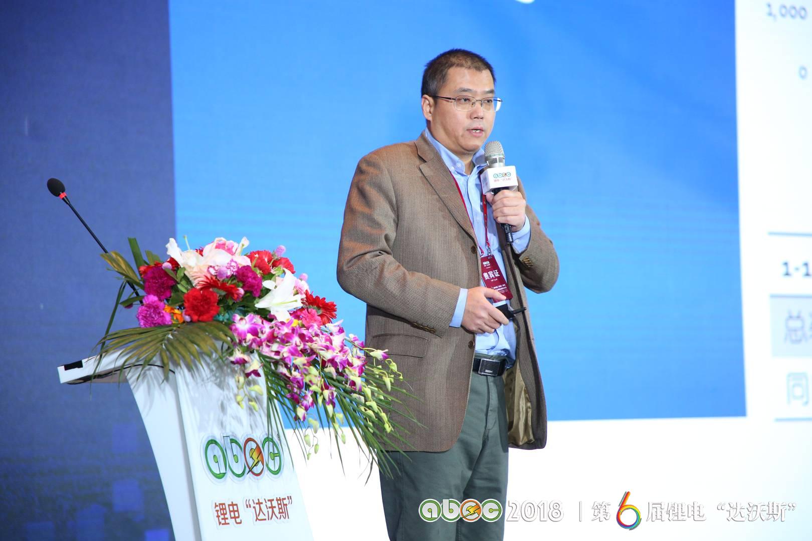 真鋰研究創(chuàng)始人兼總裁墨柯 真鋰研究創(chuàng)始人兼總裁墨柯