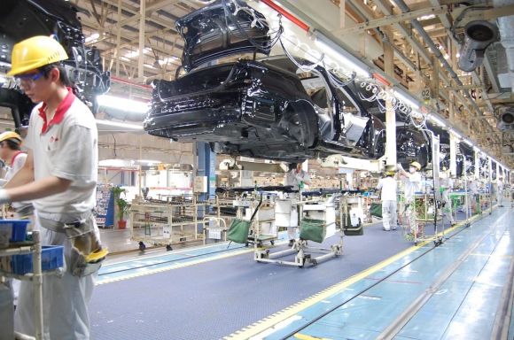 車企寒號鳥抱團過冬 轉型新能源成當務之急