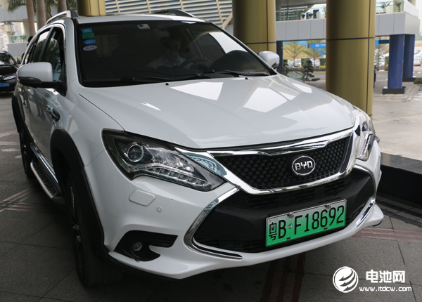 28年來車市首現負增長 新能源汽車發展是方向 28年來車市首現負增長 新能源汽車發展是方向