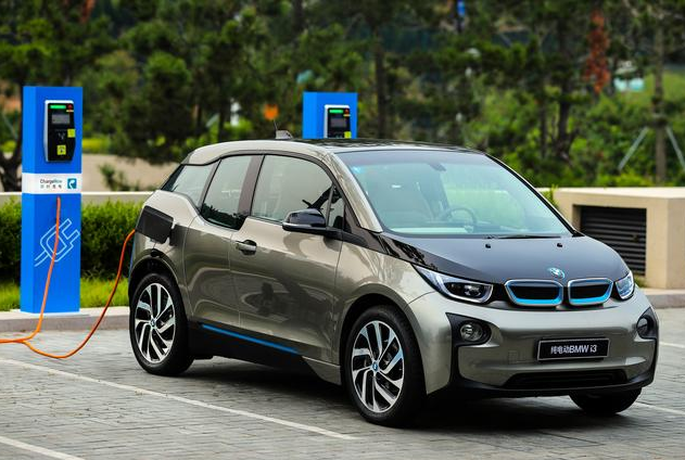 寶馬集團：2019年在華擁有充電樁數量將增至逾10萬個