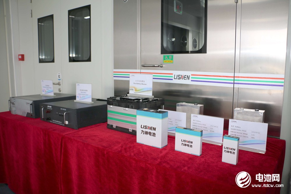 力神電池青島基地一期項(xiàng)目投產(chǎn):總投資15.7億 年產(chǎn)能4G瓦時(shí) 力神電池青島基地一期項(xiàng)目投產(chǎn):總投資15.7億 年產(chǎn)能4G瓦時(shí)