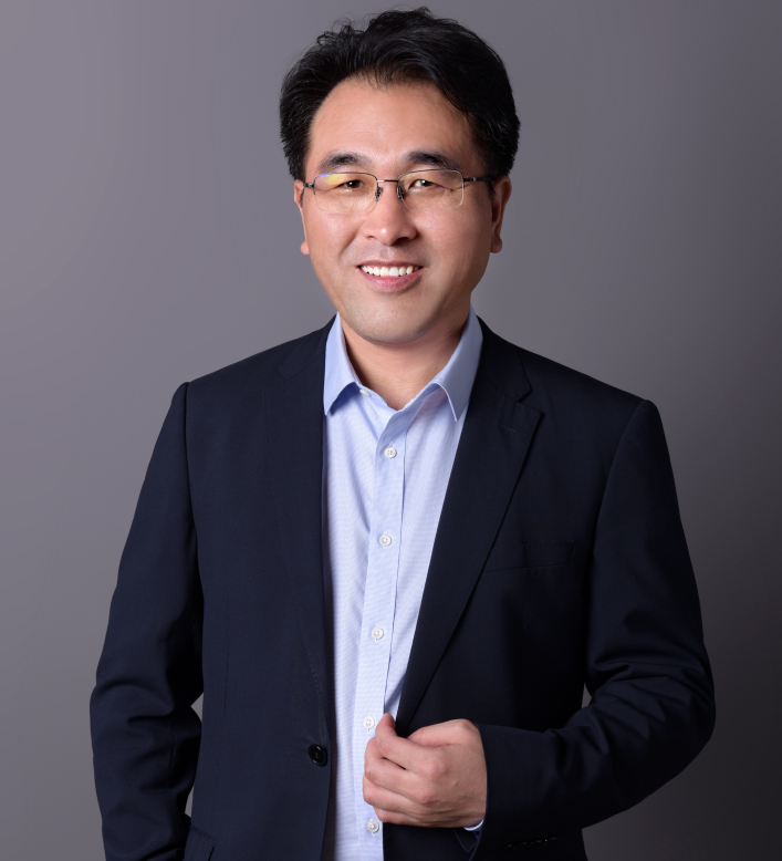 第9屆（2019年）中國(guó)電池行業(yè)年度人物：王瑞慶