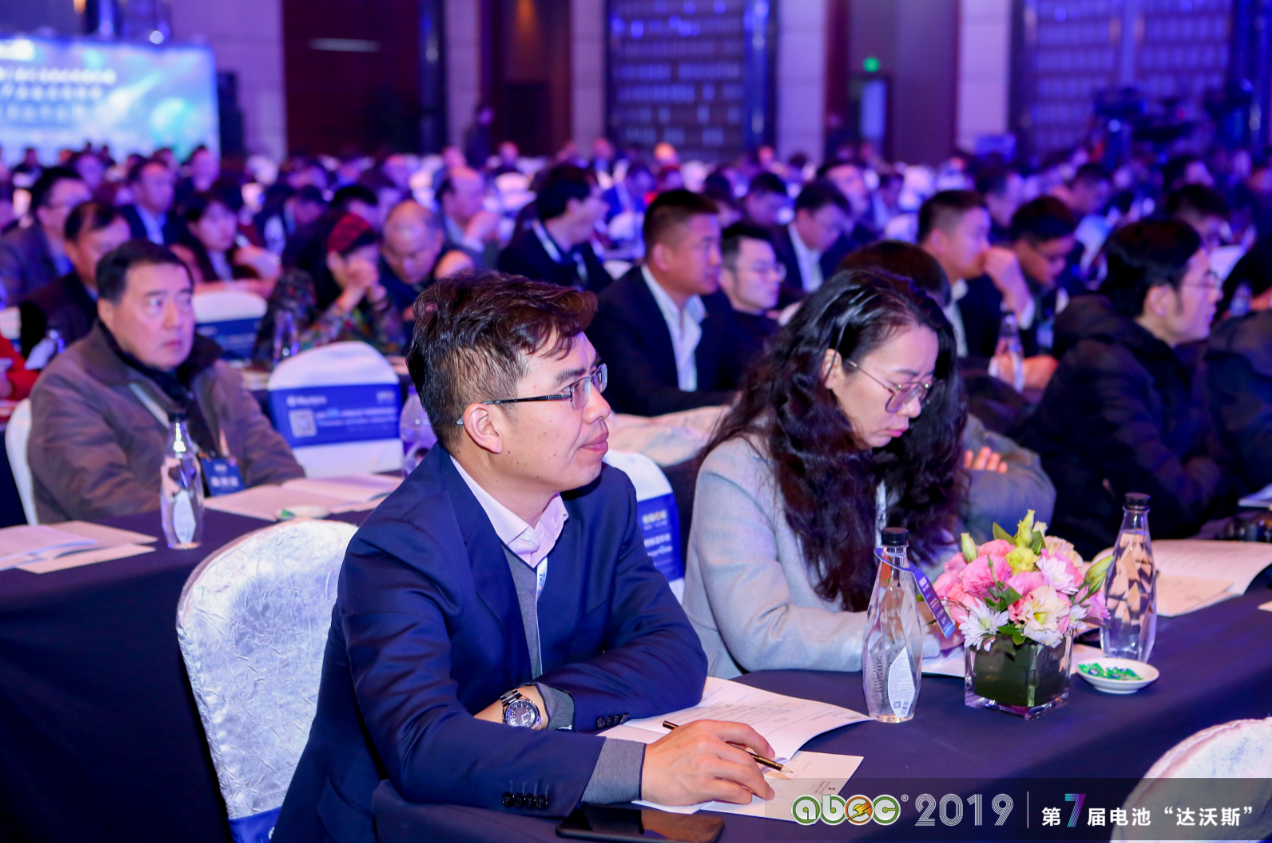 新能源電池產業渡劫：立足大市場 謀求高質量