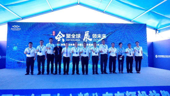 領(lǐng)航新時(shí)代綠色公交 首批全新比亞迪純電動(dòng)客車(chē)投運(yùn)深圳