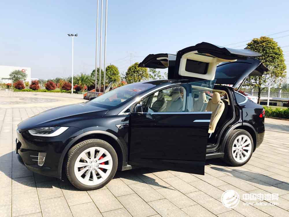 開跑下一個十年 特斯拉立得住不？