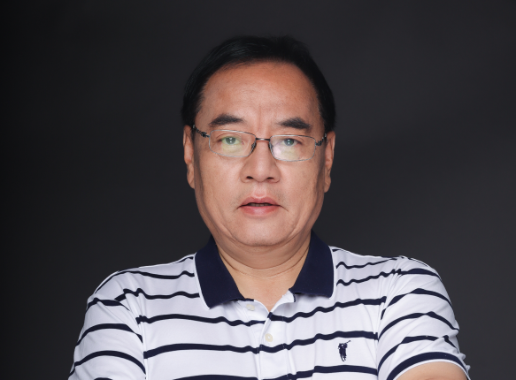 北京大學教授、中關村新型電池技術創新聯盟理事長其魯