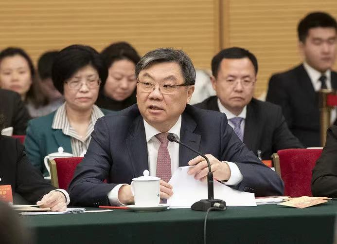 全國人大代表、上汽集團(tuán)黨委書記、董事長陳虹 全國人大代表、上汽集團(tuán)黨委書記、董事長陳虹