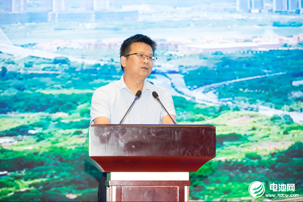 南寧市政府黨組成員、市發展改革委主任丁偉