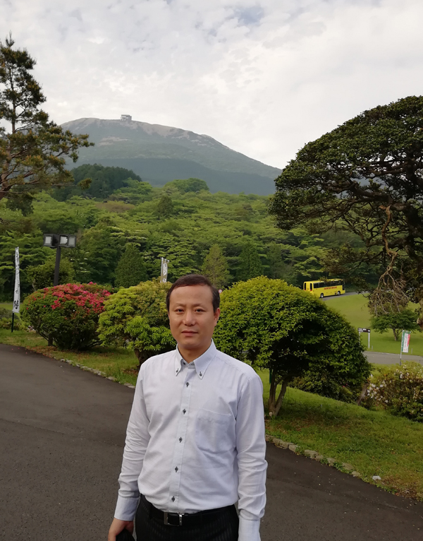 上海東引國際貿(mào)易有限公司總經(jīng)理車龍