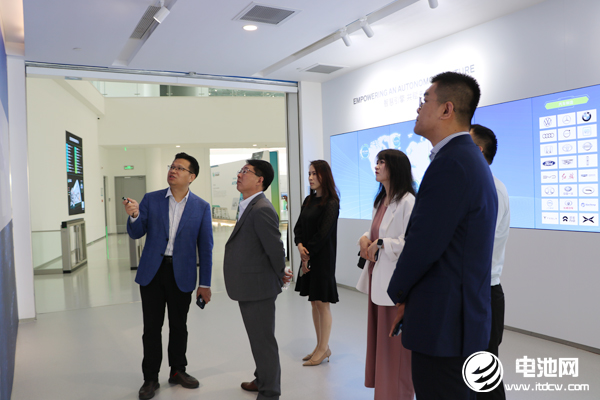 中關(guān)村新型電池技術(shù)創(chuàng)新聯(lián)盟秘書長于清教一行參觀考察海克斯康制造智能 中關(guān)村新型電池技術(shù)創(chuàng)新聯(lián)盟秘書長于清教一行參觀考察海克斯康制造智能