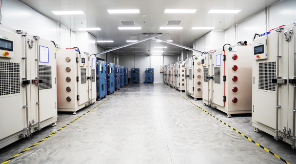 走進(jìn)蜂巢創(chuàng)新中心 直擊短刀針刺