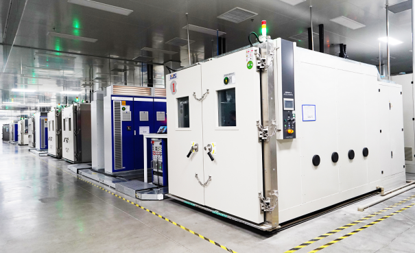 走進(jìn)蜂巢創(chuàng)新中心 直擊短刀針刺