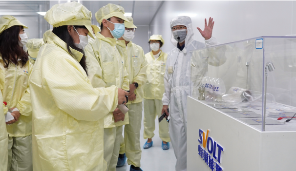 走進(jìn)蜂巢創(chuàng)新中心 直擊短刀針刺