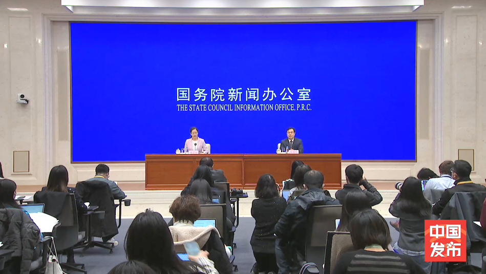 國新辦:1-10月新能源車產量同比增長108.4% 國新辦:1-10月新能源車產量同比增長108.4%