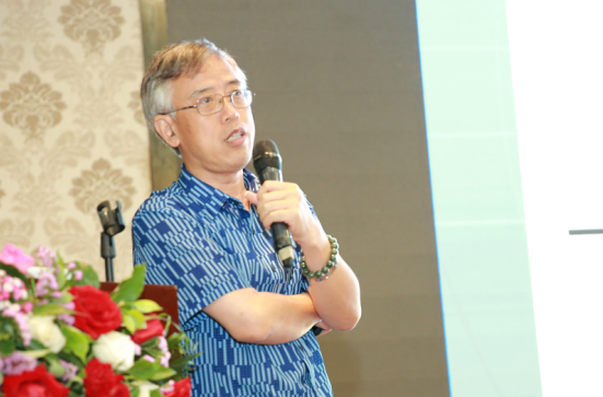 中南大學(xué)化學(xué)電源與材料研究所 所長(zhǎng) 唐有根