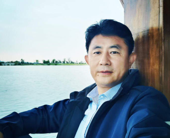 山東聯(lián)創(chuàng)產(chǎn)業(yè)發(fā)展集團股份有限公司 營銷副總經(jīng)理 郝鵬 山東聯(lián)創(chuàng)產(chǎn)業(yè)發(fā)展集團股份有限公司 營銷副總經(jīng)理 郝鵬