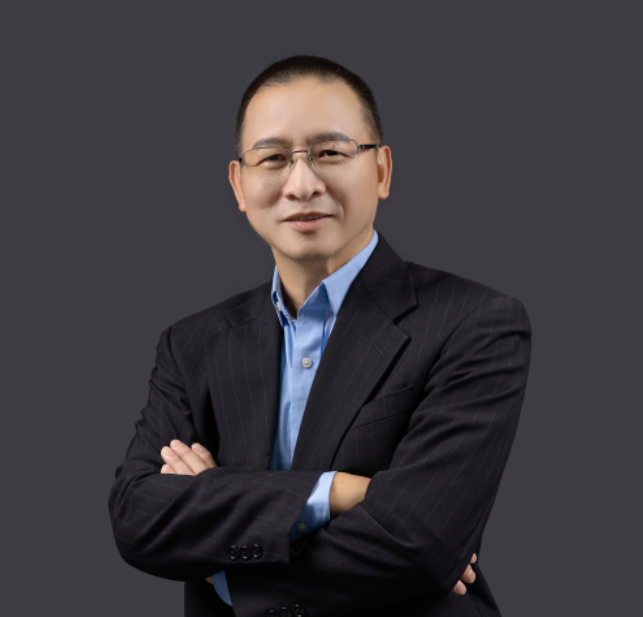 上海前晨汽車科技有限公司 創始人/董事長/CEO 黃晨東 上海前晨汽車科技有限公司 創始人/董事長/CEO 黃晨東