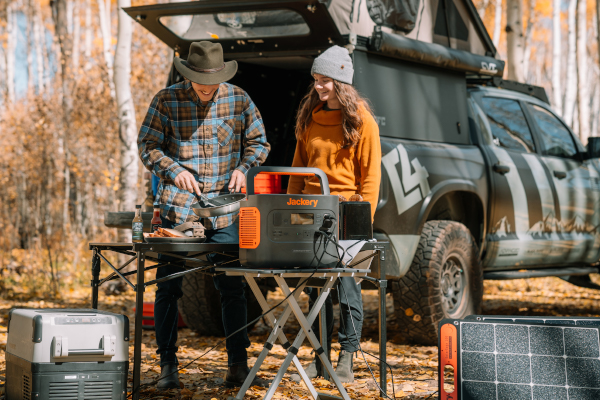 便攜儲能及光伏產(chǎn)品累計(jì)銷量近300萬臺 家儲產(chǎn)品表現(xiàn)亮眼