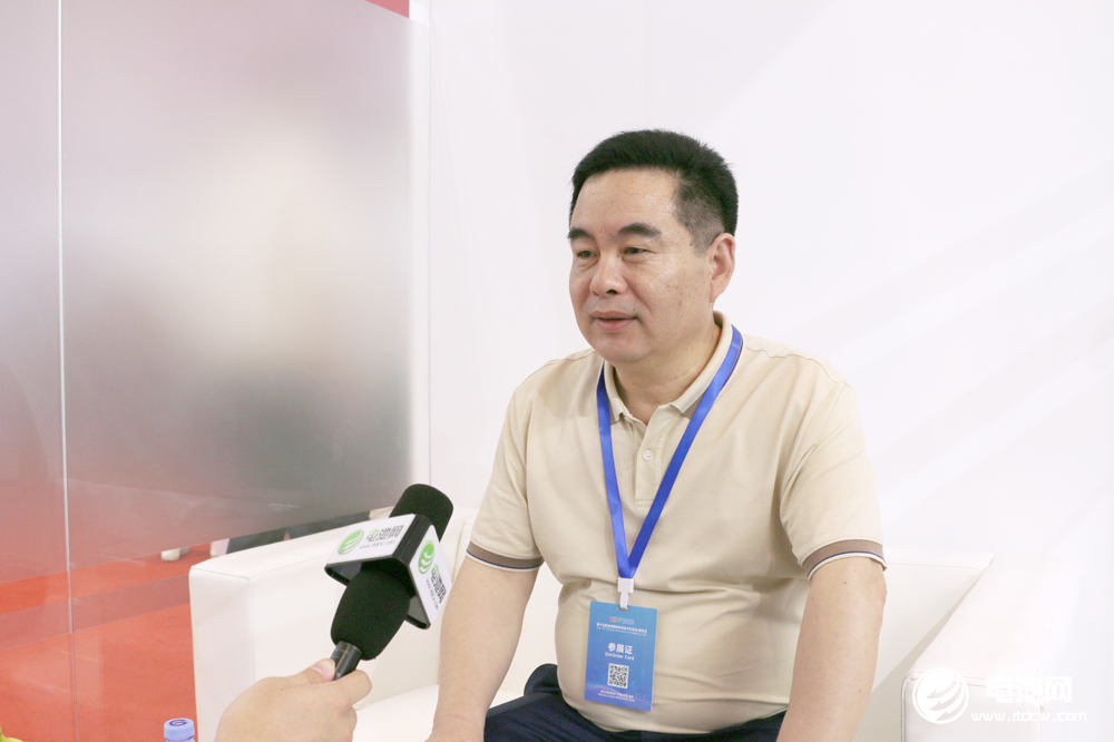 長虹三杰總經(jīng)理?xiàng)钋逍? alt=