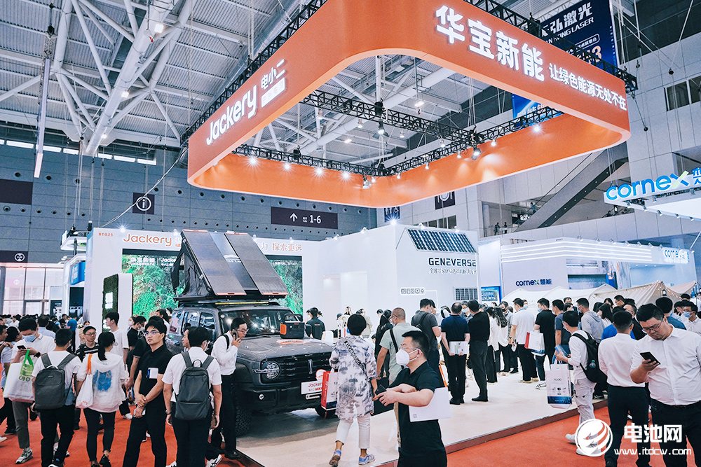 讓綠色能源無(wú)處不在 Jackery電小二光充戶外電源進(jìn)化之路