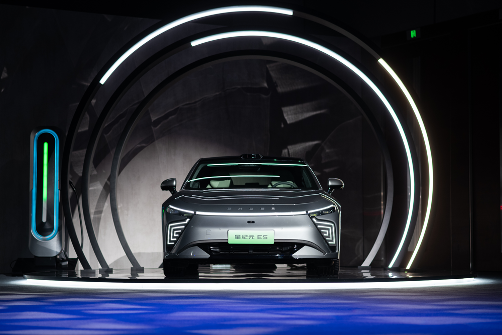 集26年造車實(shí)力 星紀(jì)元ES點(diǎn)亮“塔尖”星途 集26年造車實(shí)力 星紀(jì)元ES點(diǎn)亮“塔尖”星途