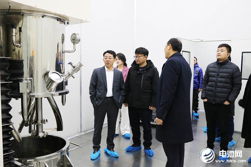 中國電池新能源產業鏈調研團一行參觀考察華彩科技