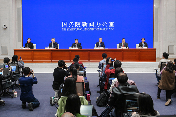 3月15日，國新辦舉行解讀強監(jiān)管防風(fēng)險推動資本市場高質(zhì)量發(fā)展有關(guān)政策新聞發(fā)布會。