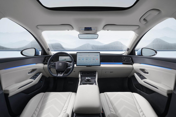 比亞迪,新能源汽車,秦L DM-i