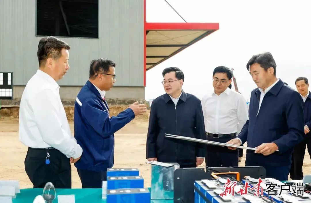 甘肅省委書記、省人大常委會主任胡昌升蒞臨銀高儲能視察調研8GWh磷酸鐵鋰電池項目 甘肅省委書記、省人大常委會主任胡昌升蒞臨銀高儲能視察調研8GWh磷酸鐵鋰電池項目