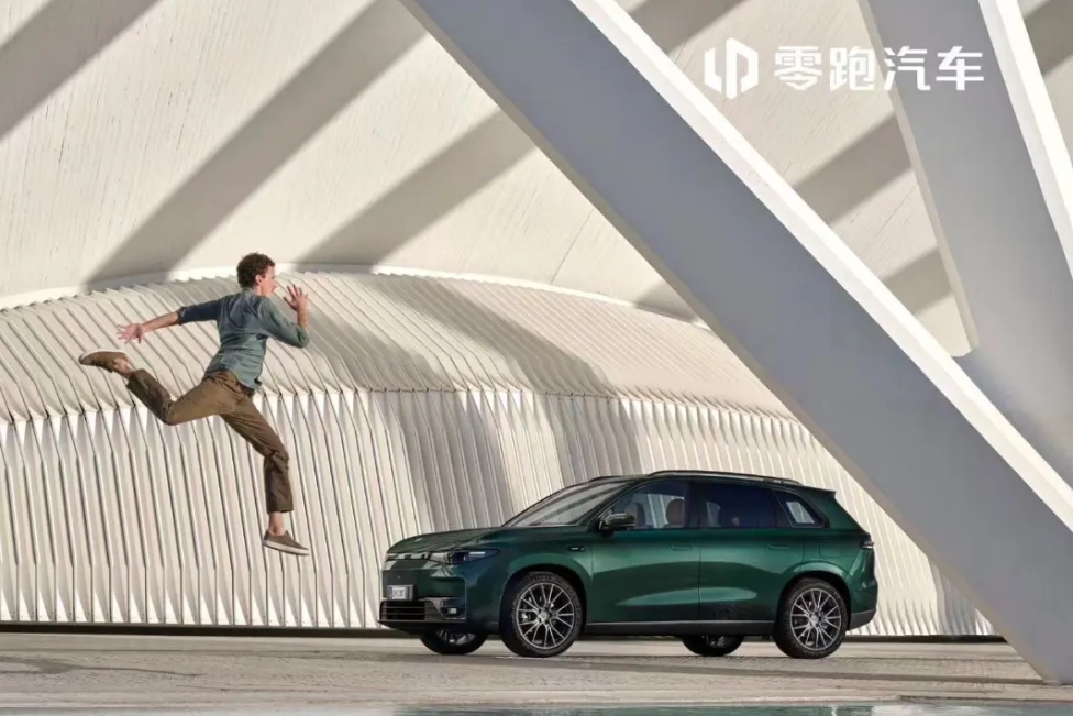 零跑汽車站穩(wěn)月銷3萬(wàn)俱樂(lè)部 9月交付達(dá)33767輛