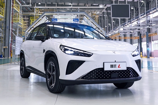 張勇卸任哪吒汽車CEO 方運舟：目標2026年整體盈利