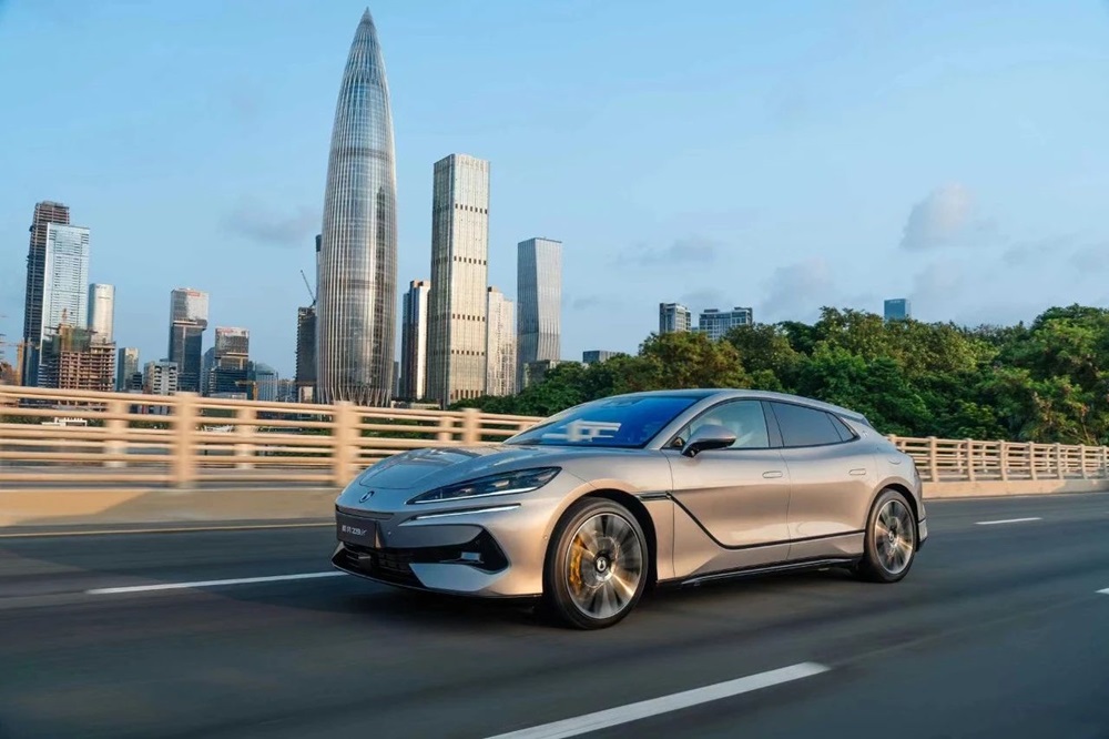 4月新能源車市戰報：小米汽車交付回落 新能源品牌漲跌互現