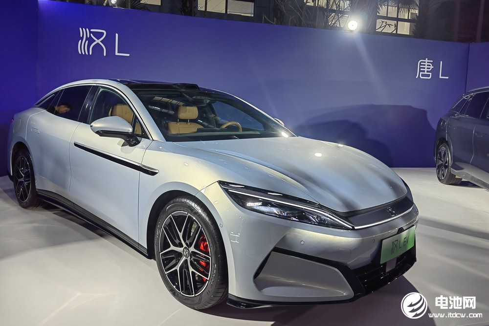 讓充電邁入“兆瓦時(shí)代”，比亞迪改寫新能源發(fā)展史？