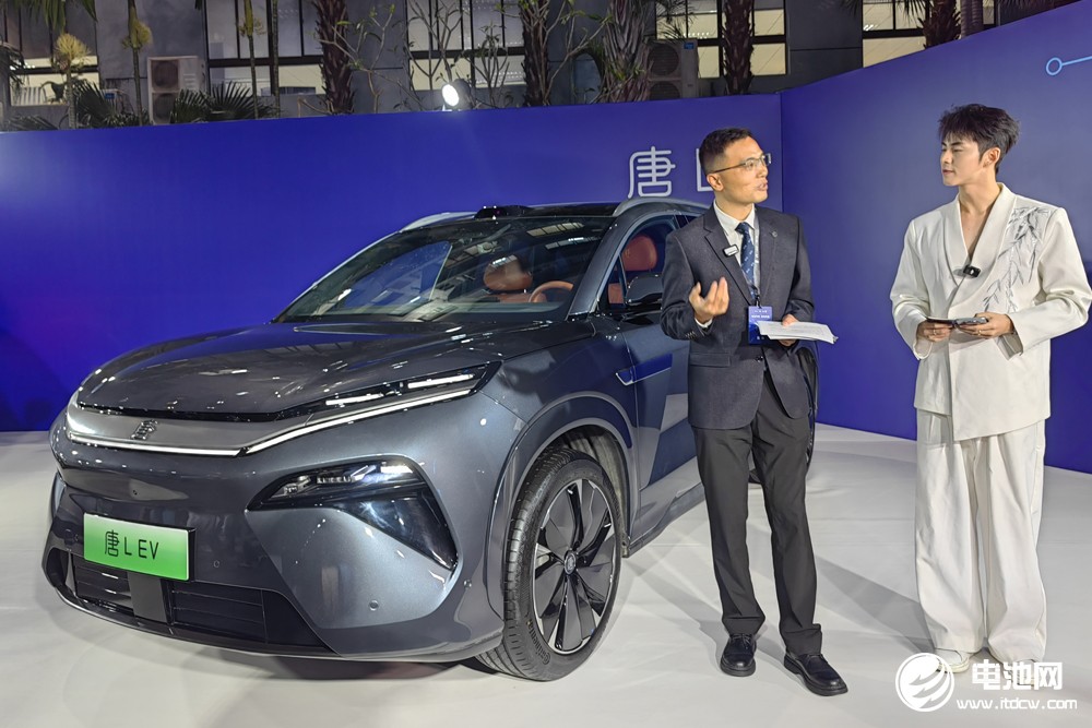 讓充電邁入“兆瓦時(shí)代”，比亞迪改寫新能源發(fā)展史？