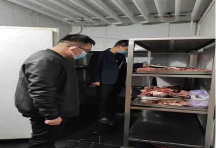 杭錦旗巴拉貢市場監(jiān)督管理所開展大型餐飲服務單位食品安全專項檢查
